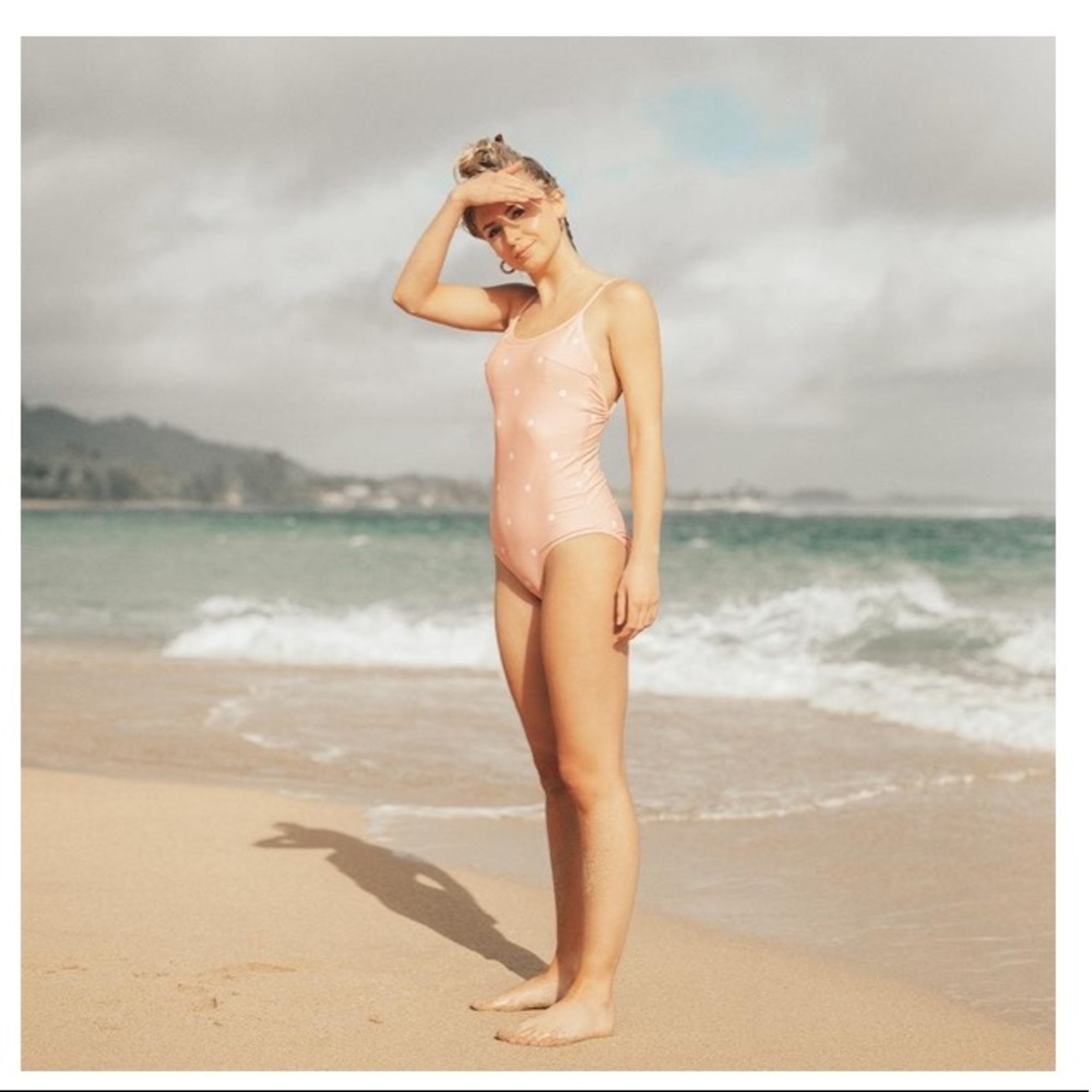 NWT ALBION FIT - PINK DOTTIE CLASSIC ONE-PIECE